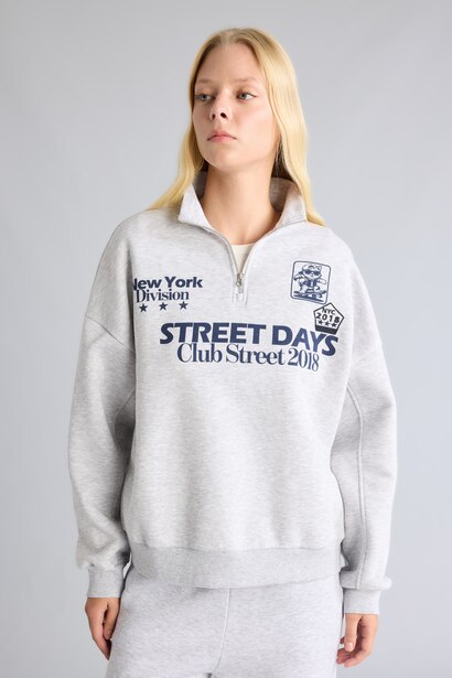 Oversize Printed Half-Zip Sweatshirt