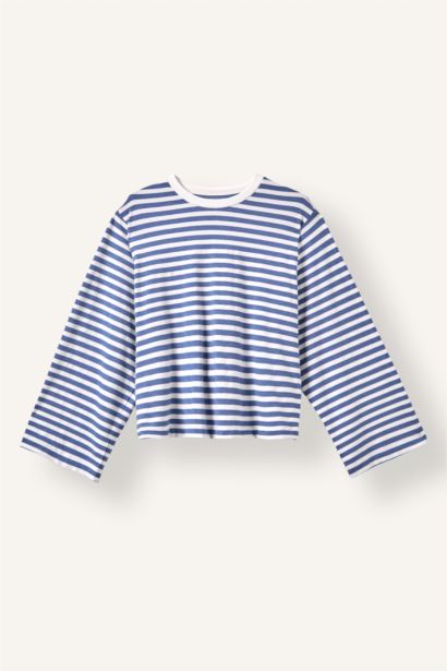 Standard Fit Long Sleeve T-Shirt