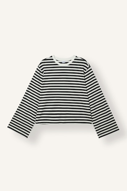 Standard Fit Long Sleeve T-Shirt