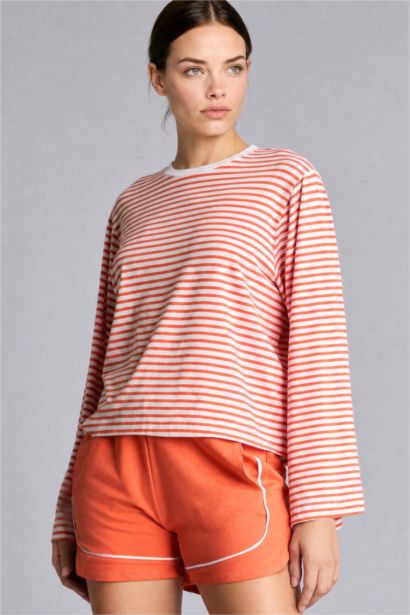 Standard Fit Long Sleeve T-Shirt