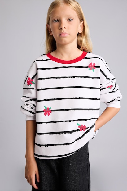 Relax Fit Crew Neck Sweatshirt