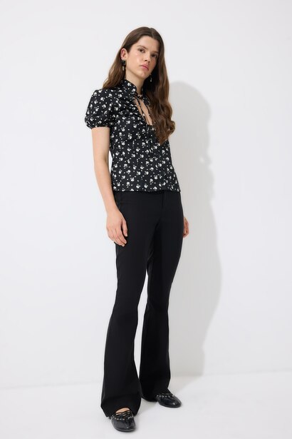 Fitted Floral Poplin Shirt