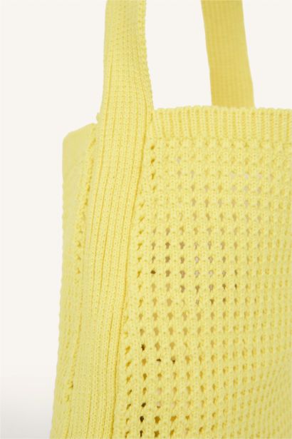 Woman Yellow Knitted Shoulder Bag