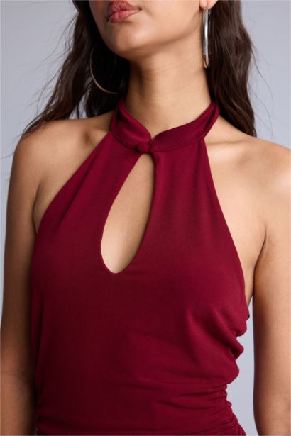 Modern Fıt Halter Yaka Elbise
