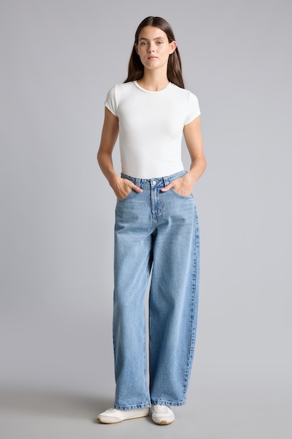 Jean à taille haute et jambes fuselées Coupe barrel