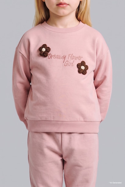 Woman Regular Fit Crew Neck Sweatshirt