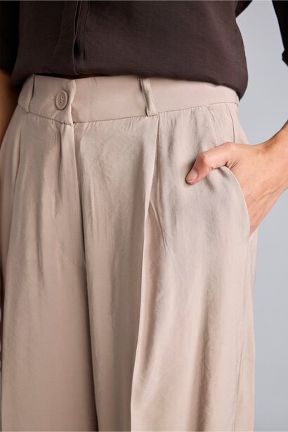 Wide Leg High Waist Flowy Trousers