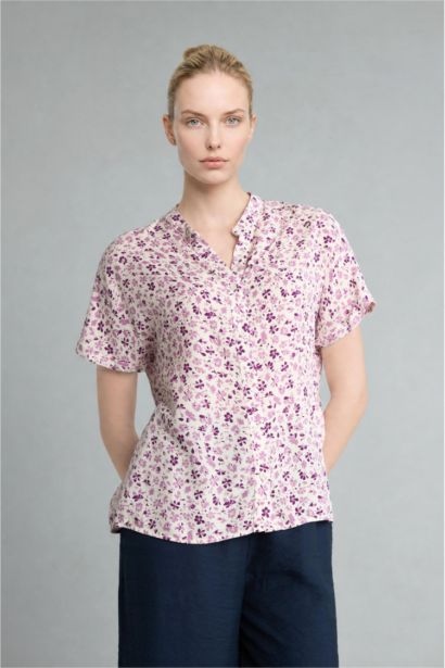 Regular Fit Crew Neck Floral Purple Shirt