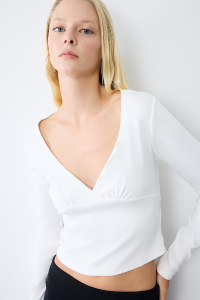 Fitted Ribbed Long Sleeve Crop T-Shirt