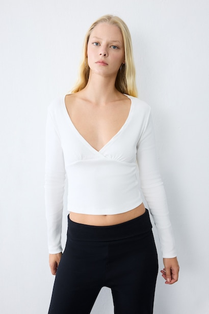 Fitted Ribbed Long Sleeve Crop T-Shirt