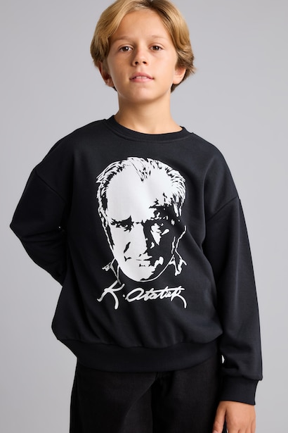 Regular Fit Printed Crew Neck Sweatshirt