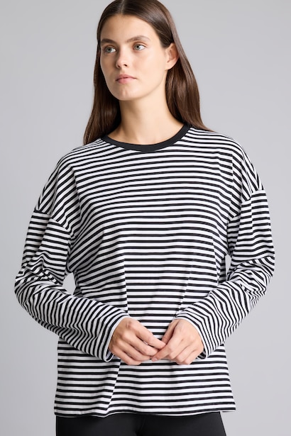 Oversize Fit Long Sleeve T-Shirt
