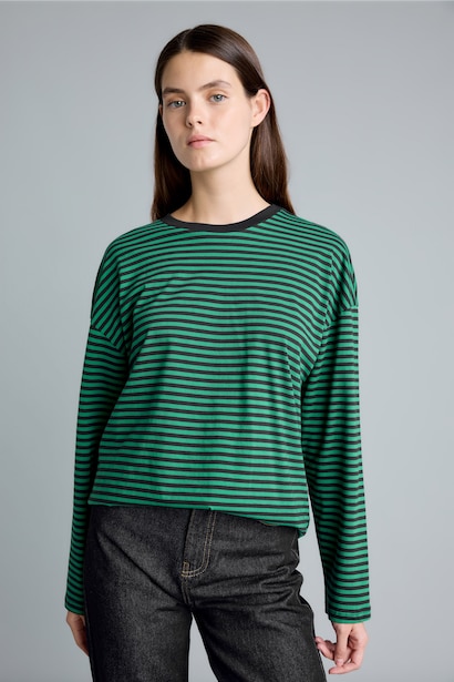 Oversize Fit Long Sleeve T-Shirt