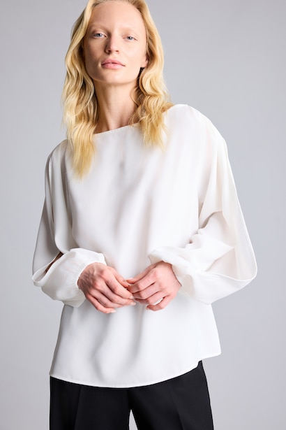 Oversize Yırtmaç Kollu Krep Basic Bluz