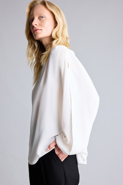 Oversize Yırtmaç Kollu Krep Basic Bluz