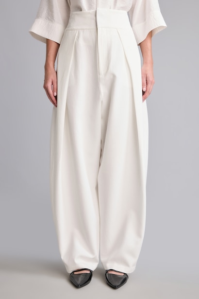 Barrel Fit Linen Blend Regular Waist Trousers