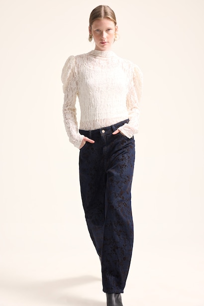 Slim Fit Yarım Balıkçı Dantel Basic Bluz
