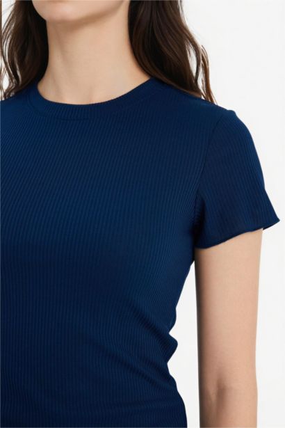 Футболка кашкорсе Fitted в рубчик с круглым вырезом и коротким рукавом