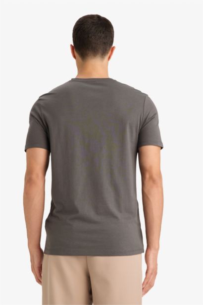 تيشيرت نص ردن سليم فيت بياخة مستديرة