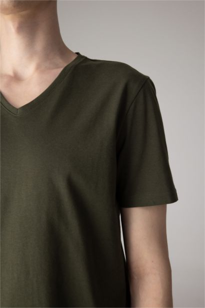 %100 Pamuk Slim Fit Dar Kesim V Yaka Basic Düz Kısa Kollu Tişört