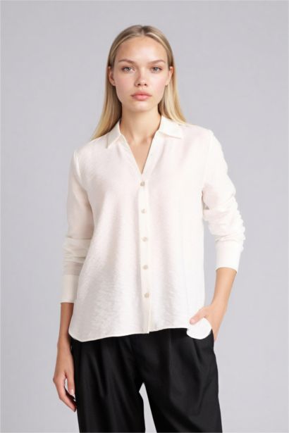 Chemise à manches longues basique à coupe régulière