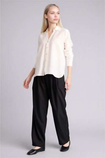 Chemise à manches longues basique à coupe régulière