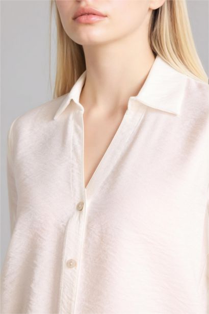 Chemise à manches longues basique à coupe régulière