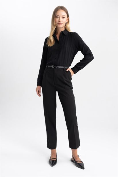 قميص كم طويل وقصة عادية