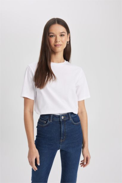 تي شيرت نص ردن بياخة مستديرة وقصة عادية