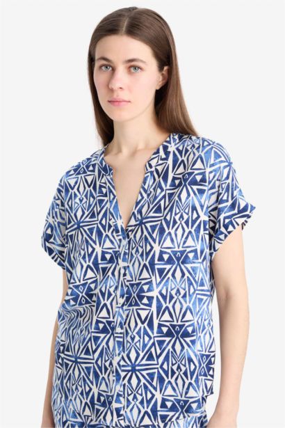 Regular Fit Crew Neck Printed Short Sleeve Shirt