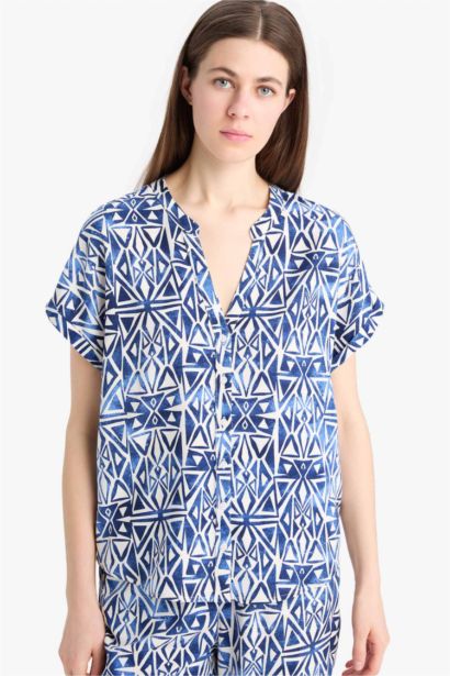 Regular Fit Crew Neck Printed Short Sleeve Shirt