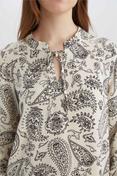 Regular Fit Crew Neck Printed Long Sleeve Blouse