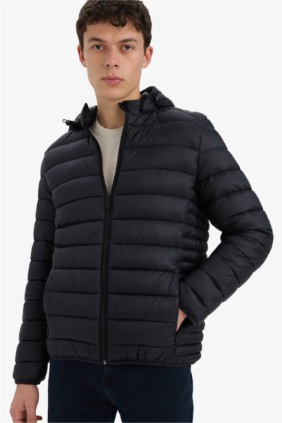 Waterproof Slim Fit Hooded Zippered Puffer Jacket