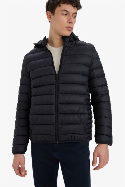 Waterproof Slim Fit Hooded Zippered Puffer Jacket