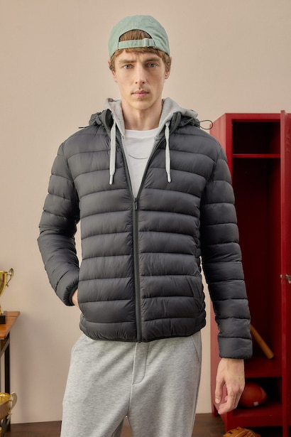 Su İtici Kapüşonlu Slim Fit Şişme Mont