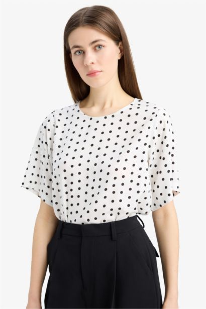 Regular Fit Round Collar Printed Short Sleeve Blouse