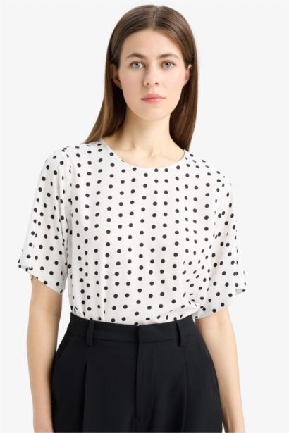 Regular Fit Round Collar Printed Short Sleeve Blouse