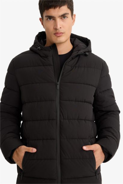 Slim Fit Lined Zippered Hooded Puffer Jacket