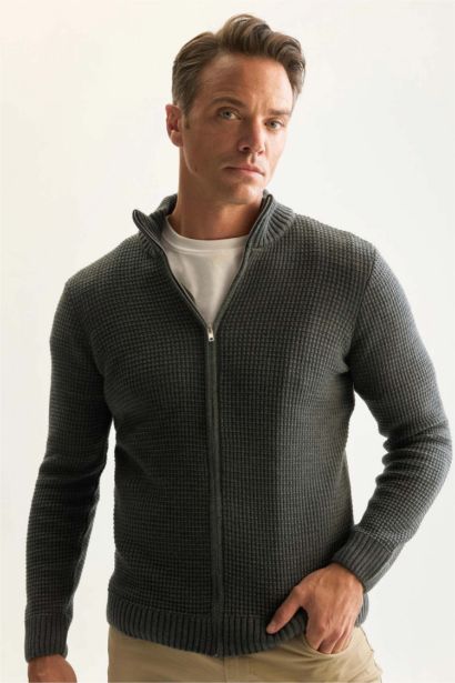 Standart Fit Normal Kesim Yarım Balıkçı Yaka Fermuarlı Waffle Hırka