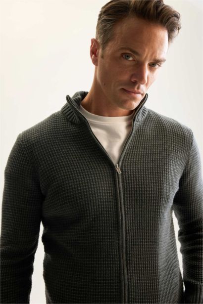 Standart Fit Normal Kesim Yarım Balıkçı Yaka Fermuarlı Waffle Hırka