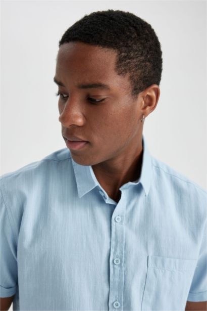 Chemise basique à manches courtes en 100 % coton, coupe slim