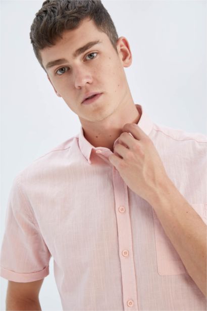 Chemise basique à manches courtes en 100 % coton, coupe slim