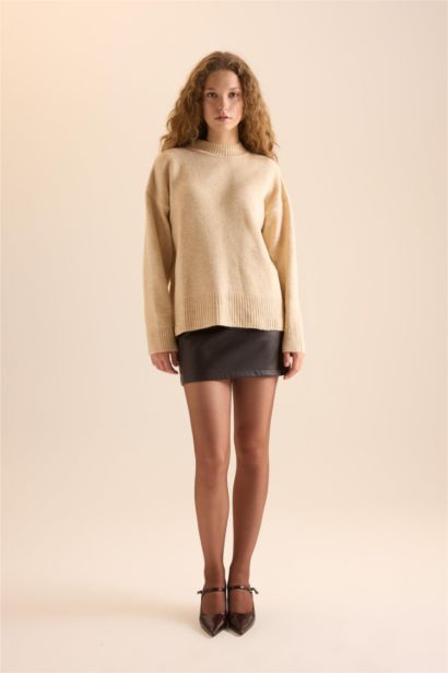 Oversize Geniş Kalıp Yarım Balıkçı Yaka Triko Kazak