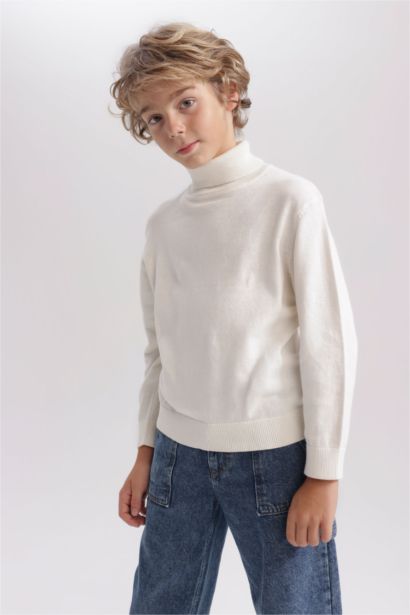 Водолазка приталенного кроя для мальчиков