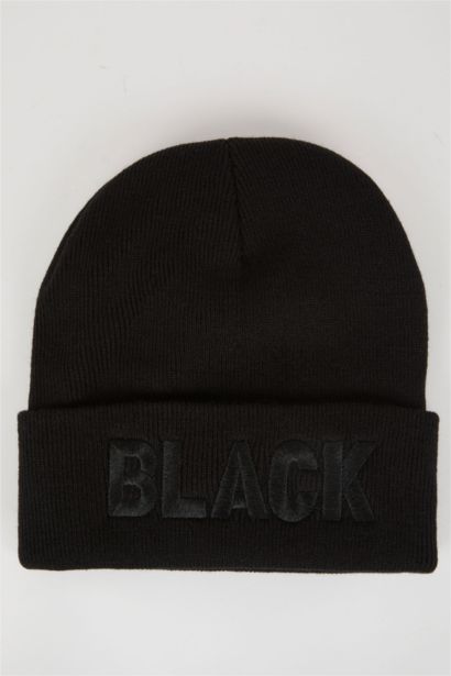 Шапка с патчем-слоганом