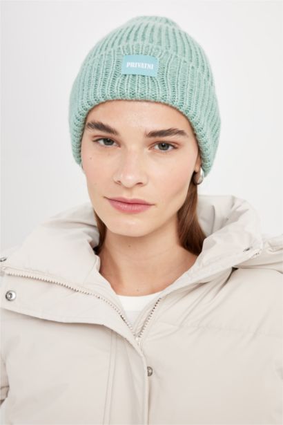 Woman Woven Labeled Winter Beanie