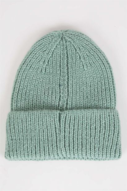 Woman Woven Labeled Winter Beanie