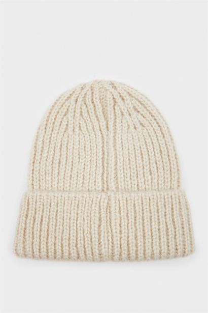 Woman Winter Beanie