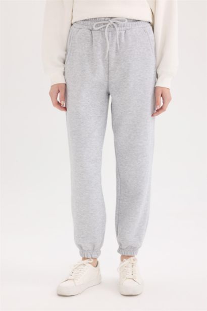 Standard Fit Elastic Waist Basic Thick Jogger Sweatpants