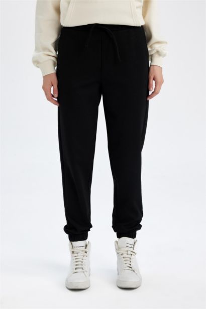 Regular Fit Elastic Waist Long Length Jogger Sweatpants